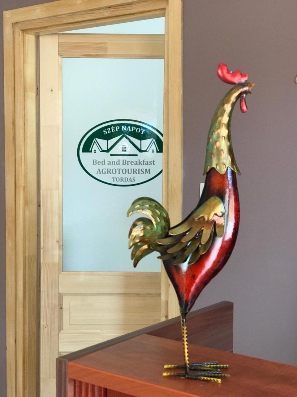 Szep Napot Vendeghaz Hotel Tordas Екстериор снимка
