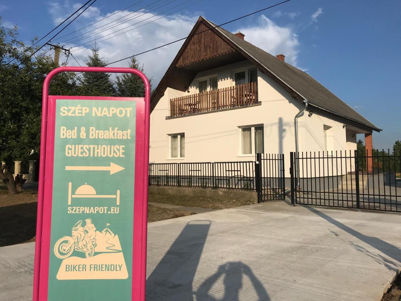 Szep Napot Vendeghaz Hotel Tordas Екстериор снимка