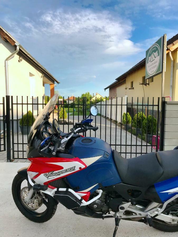 Szep Napot Vendeghaz Hotel Tordas Екстериор снимка